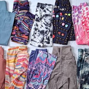 Size Small Women's Variety Of 14 Leggings